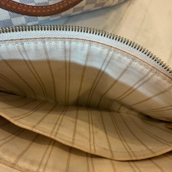 Louis Vuitton White Neverfull GM in Damier Azur - Picture 5 of 11